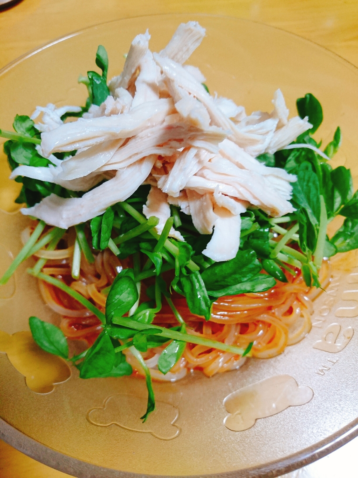 蒸し鶏と豆苗の盛岡ビビン麺