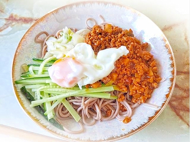 豚ひき肉で手軽に！ジャージャー麺風そば♪