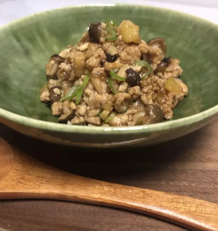 鶏ひき肉と余り野菜☆肉まんの具風おかず