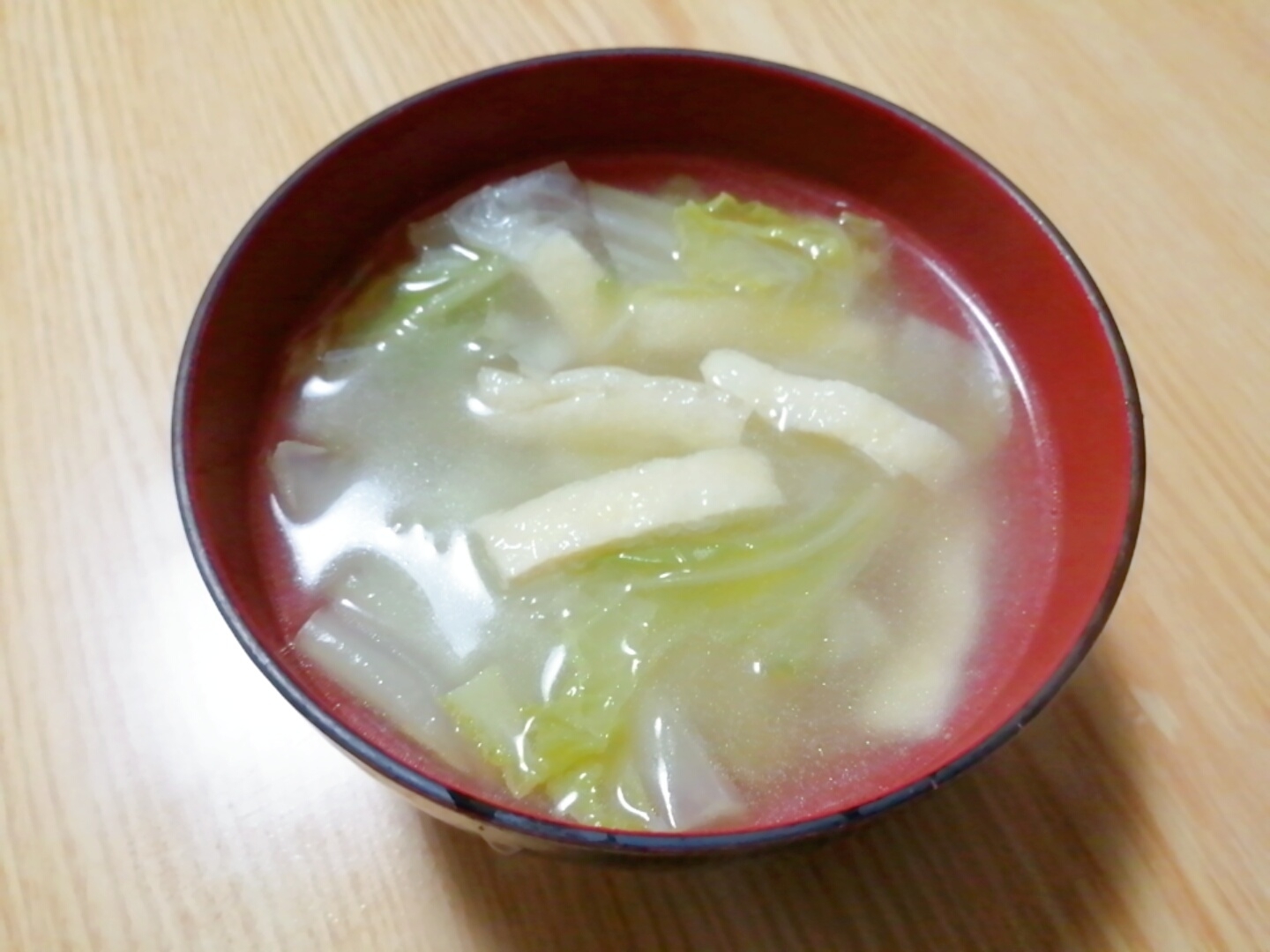 生姜風味☆白菜と油揚げの中華スープ