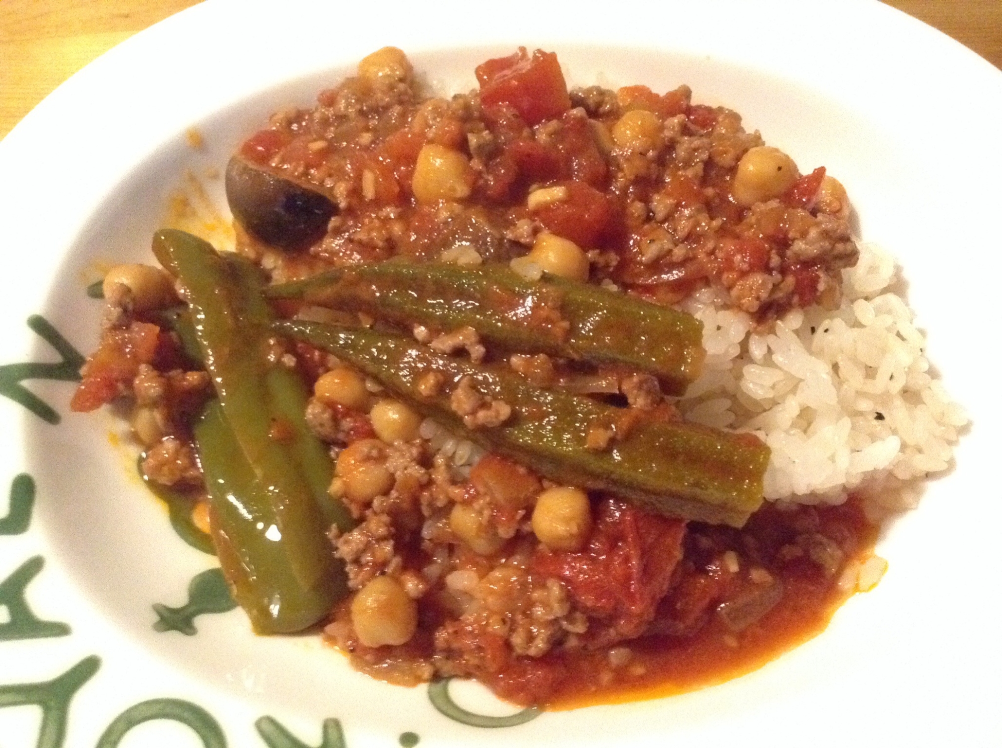 オクラと豚ひき肉のトマト煮込み