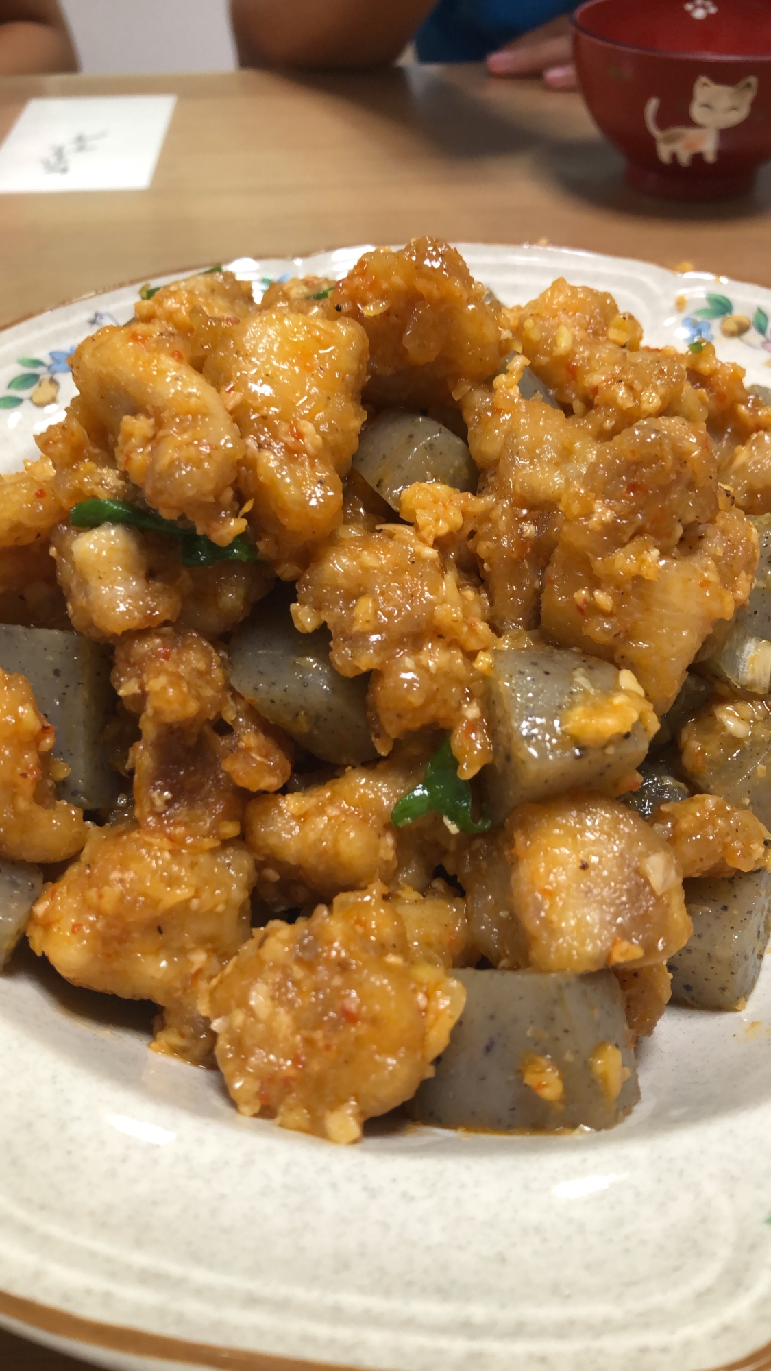 鶏肉とこんにゃくのピリ辛味噌炒め