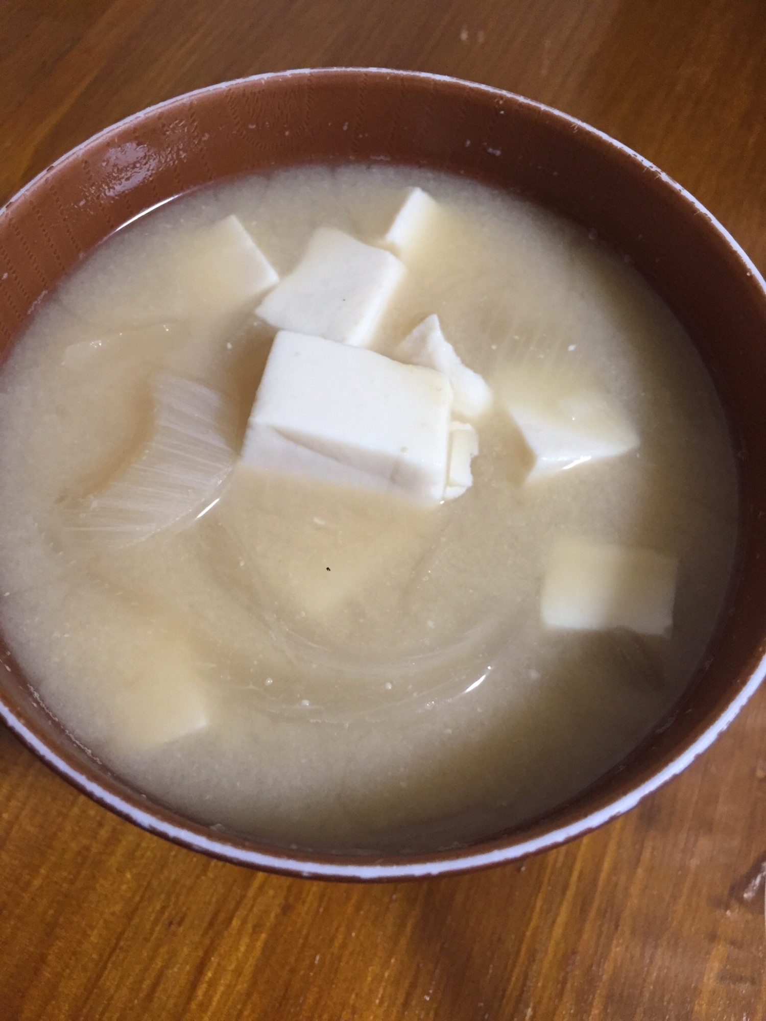 玉ねぎと豆腐の味噌汁