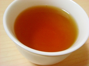 心とお肌に潤いを…サフラワー煎茶
