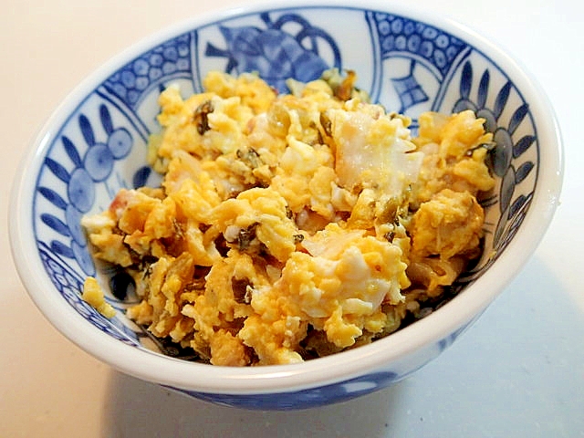 焼き餃子と高菜漬けと梅干しの卵炒め
