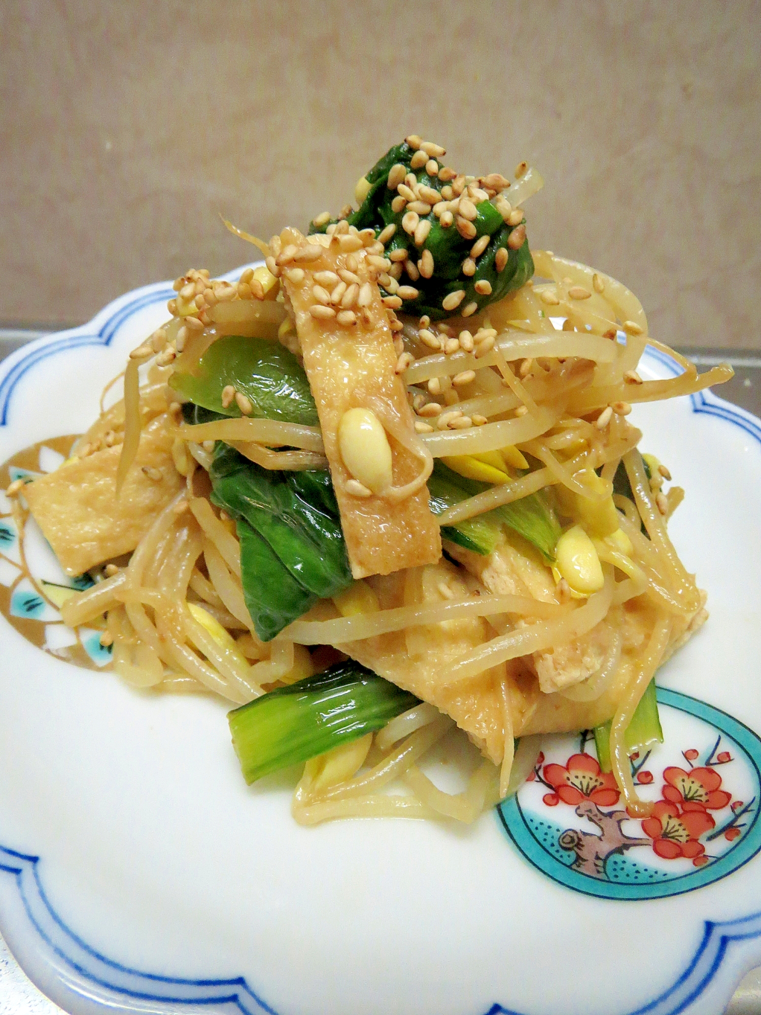 シャキシャキ！もやし、油揚げ、チンゲン菜の簡単炒め