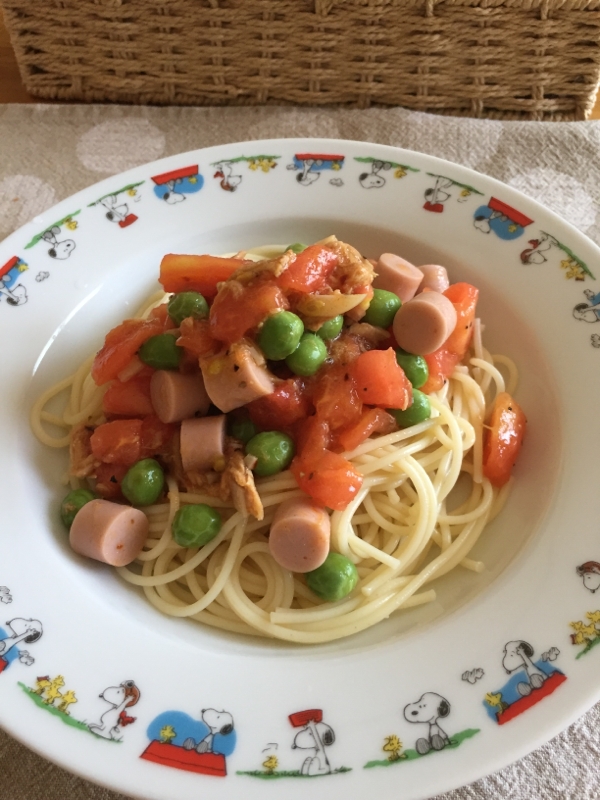 トマトとグリンピースのパスタ