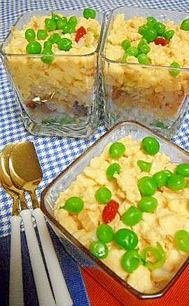酢飯でサッパリ美味しいグラスご飯♪～馬路村のお酢～
