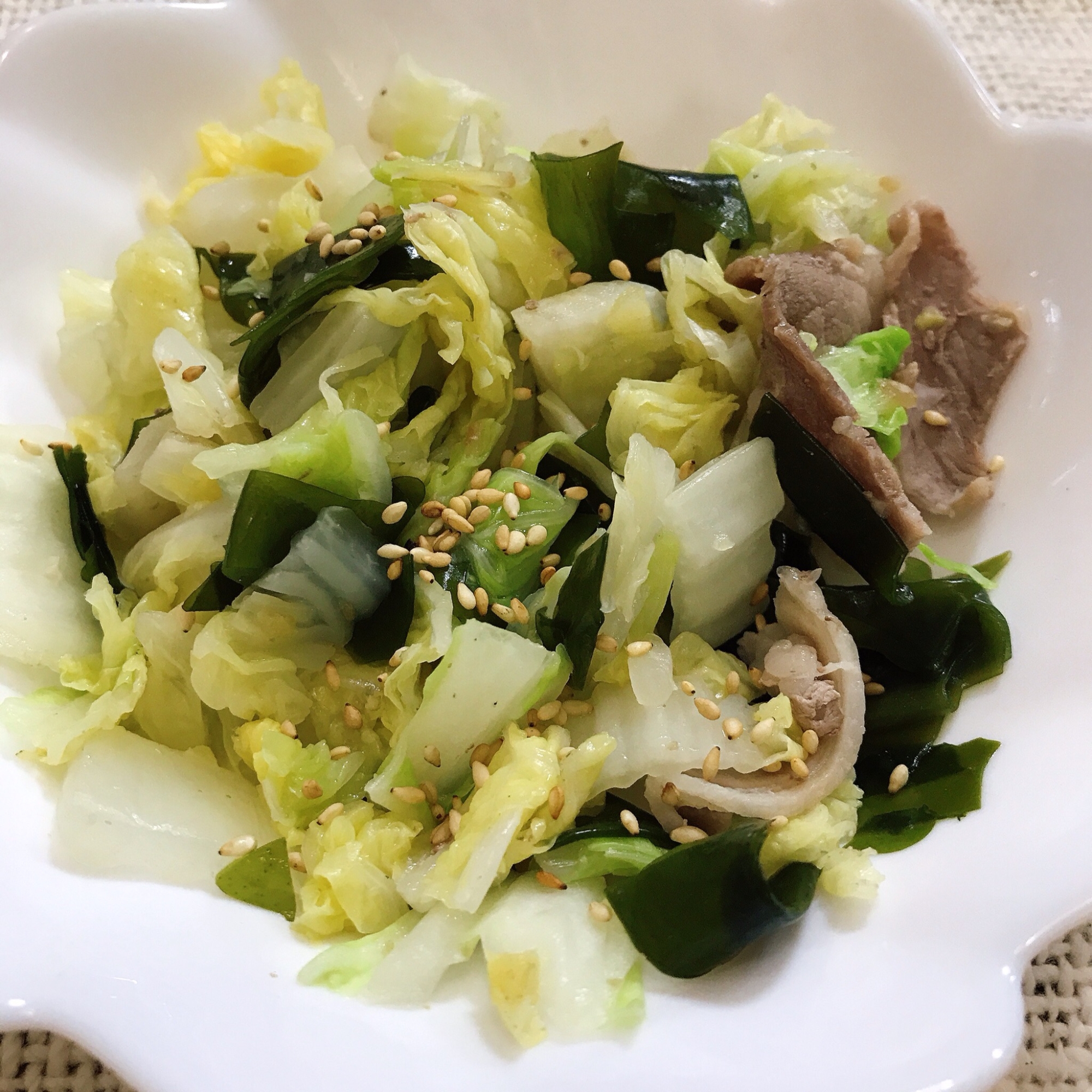 白菜とわかめの中華炒め