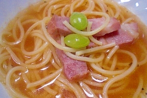 市販のスープを使って！「ベーコン入りスープパスタ」