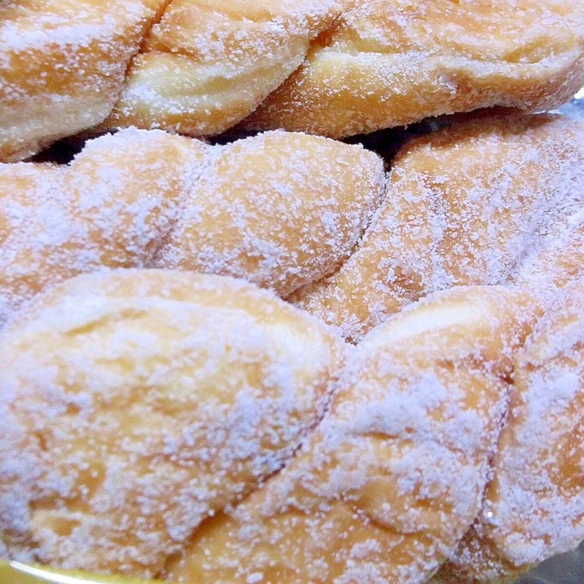 ふんわりツイストドーナツ レシピ 作り方 By ひなりな0504 楽天レシピ ふんわりツイストドーナツ レシピ 作り方 By ひなりな0504 楽天レシピ