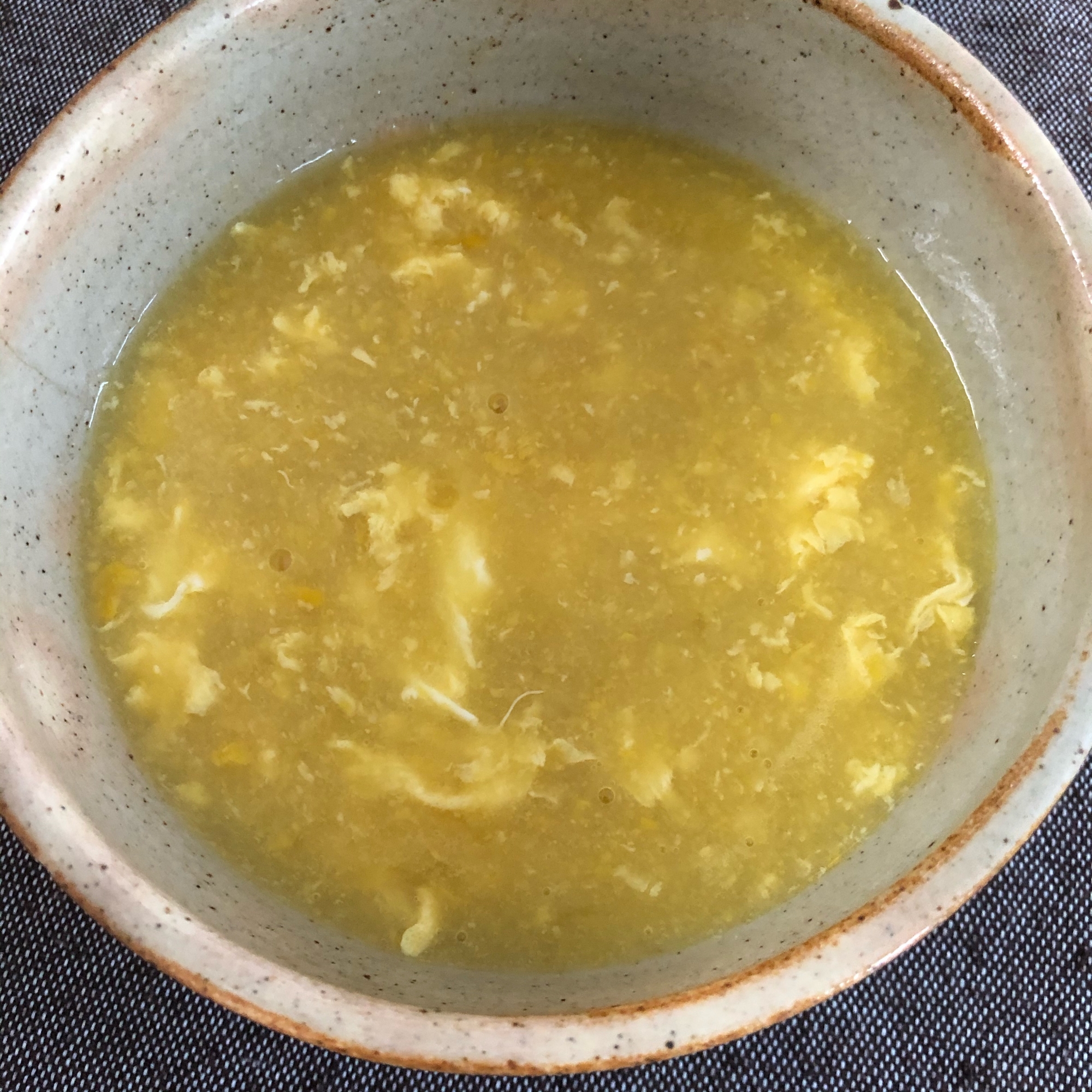 甘くてやさしい味♪ タマゴとコーンの中華スープ