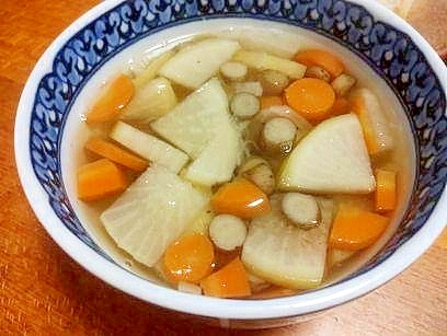 和風　根菜スープ