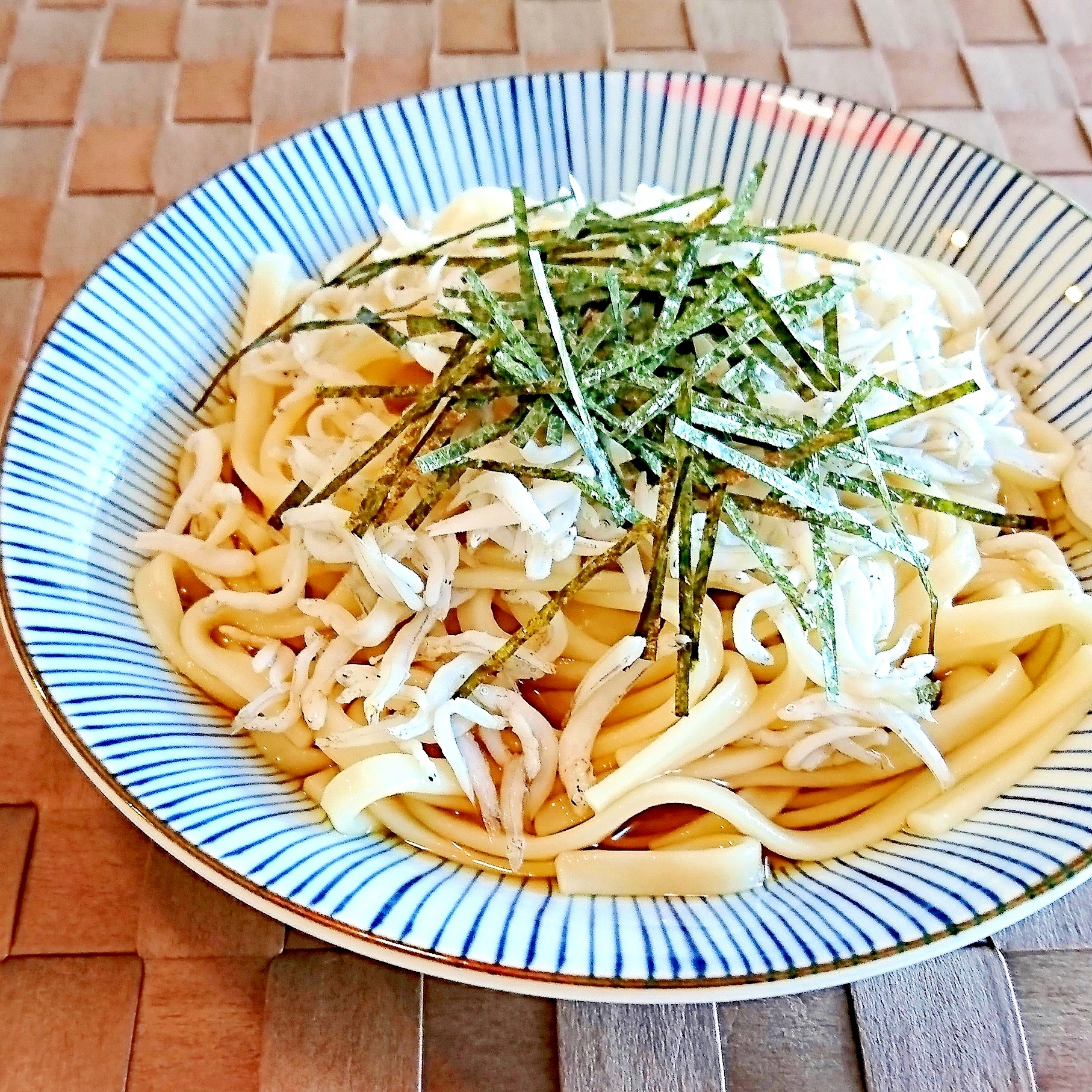 しらすの冷やしぶっかけうどん