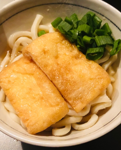 いなりあげで♪甘いお揚げの簡単きつねうどん♡