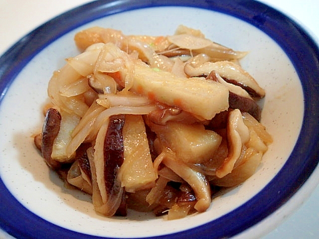 野菜天と新玉ねぎと生椎茸の麺つゆ生姜炒め