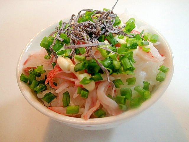 麺つゆ/マヨで　シーサラダと葱と塩昆布のご飯