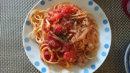 トマト缶でお店の様な味になりました少しお味噌でコクをだしてもいいかなと思うのでまたリピートしてみます(^-^)