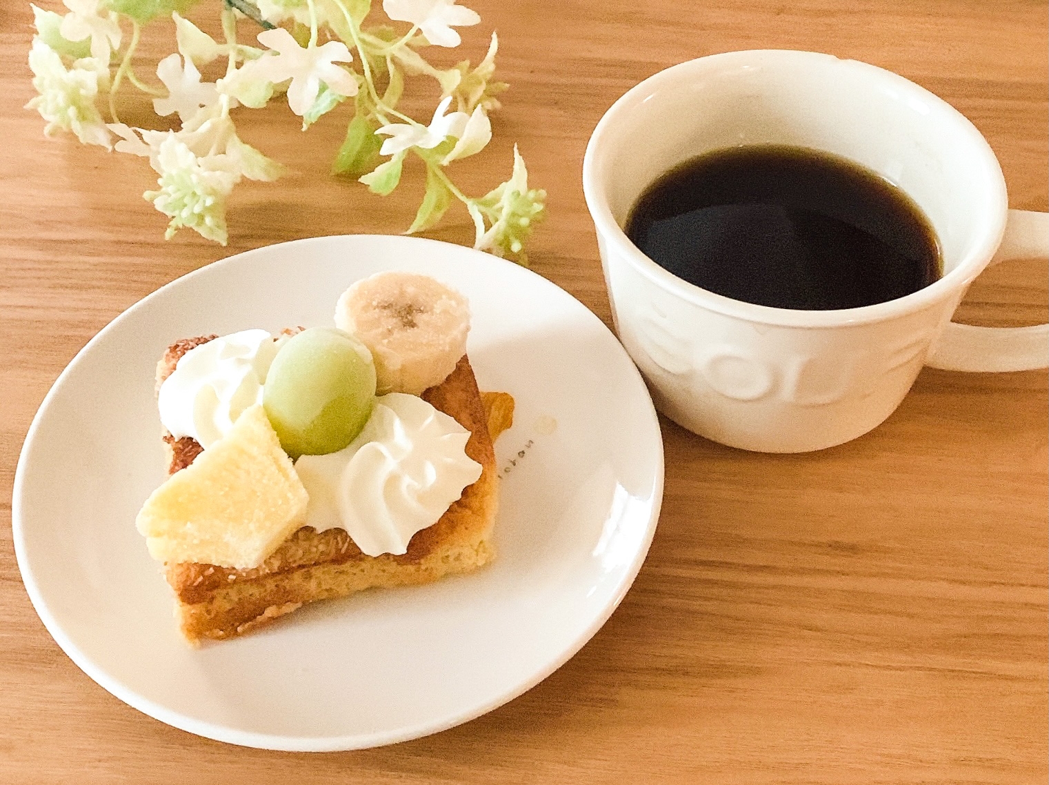 お好みフルーツで♡⃛トーストモーニング✧˖°
