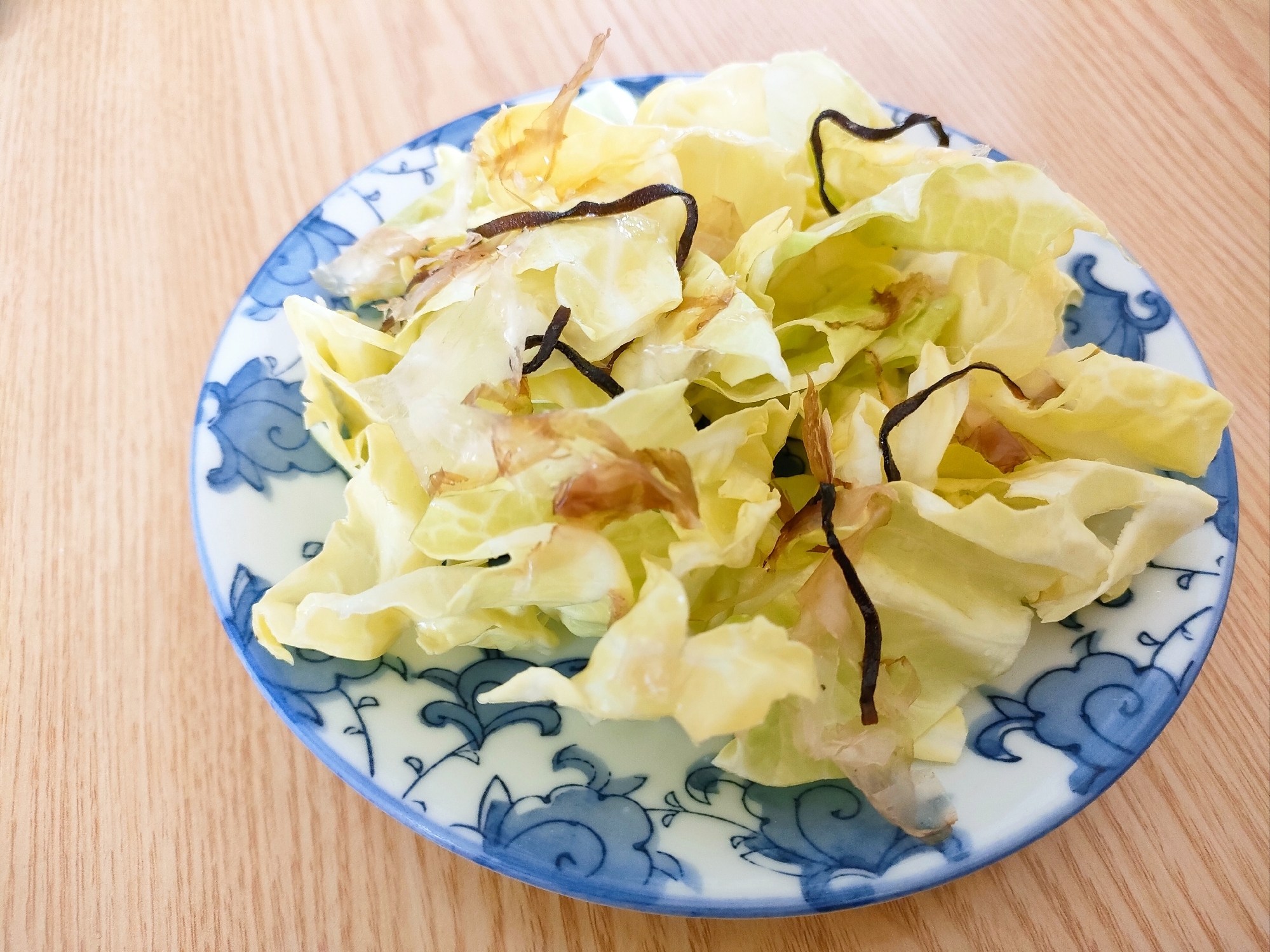 春キャベツのおかか塩昆布和え〜ごま油風味