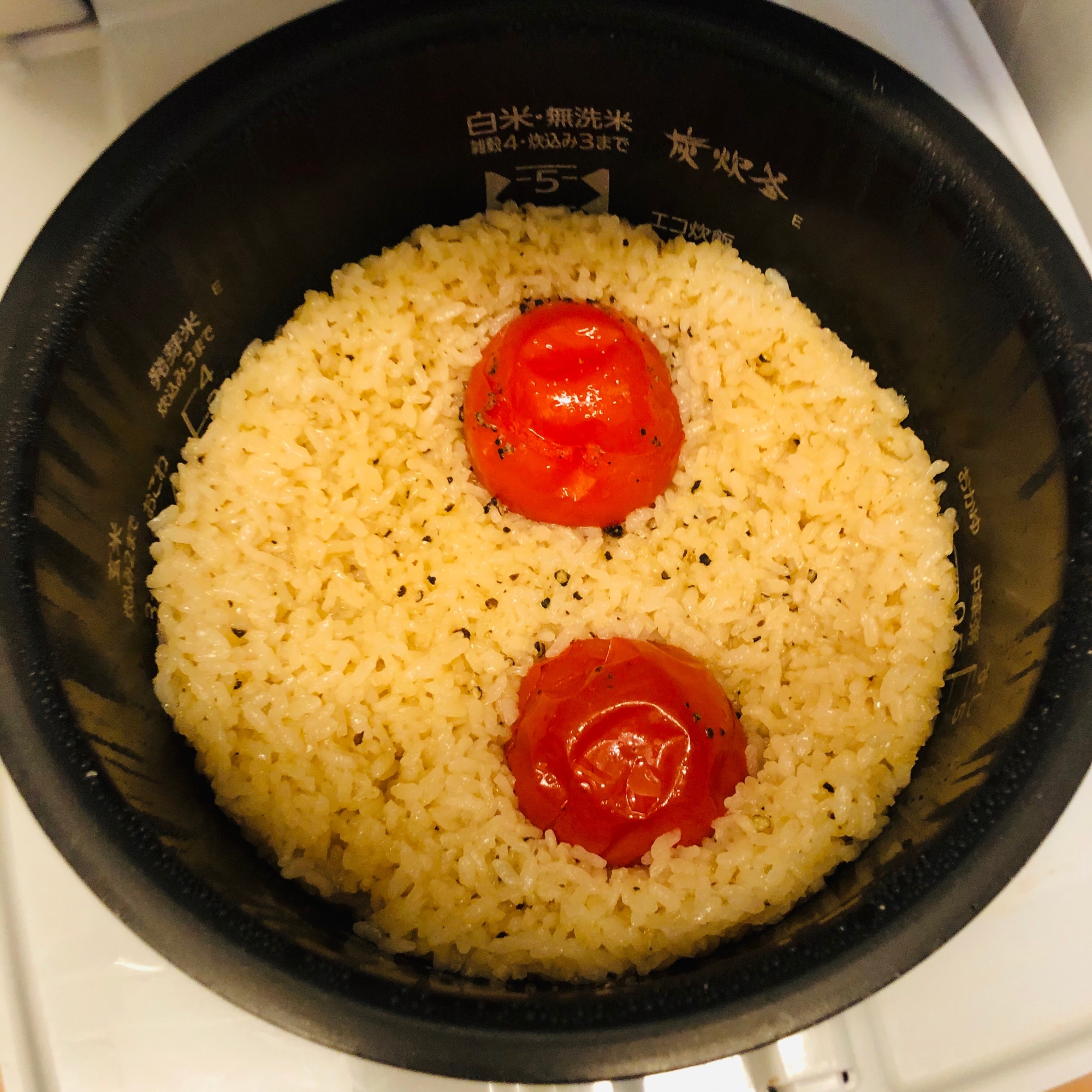トマト丸ごと炊き込みご飯
