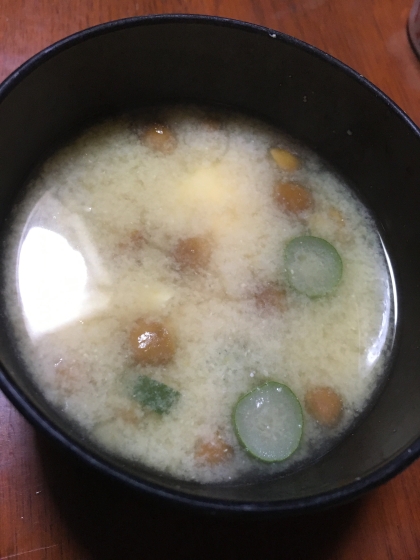 なめこ豆腐ネギの味噌汁