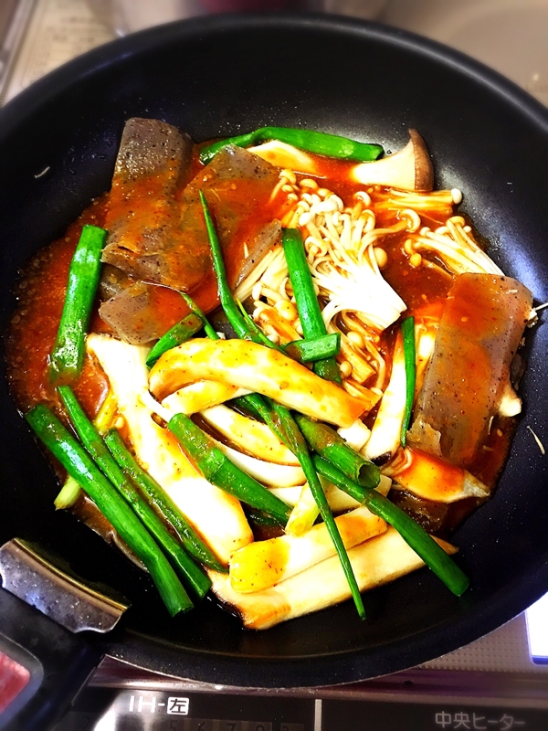 黒毛和牛、焼き肉風の野菜添え物炒め