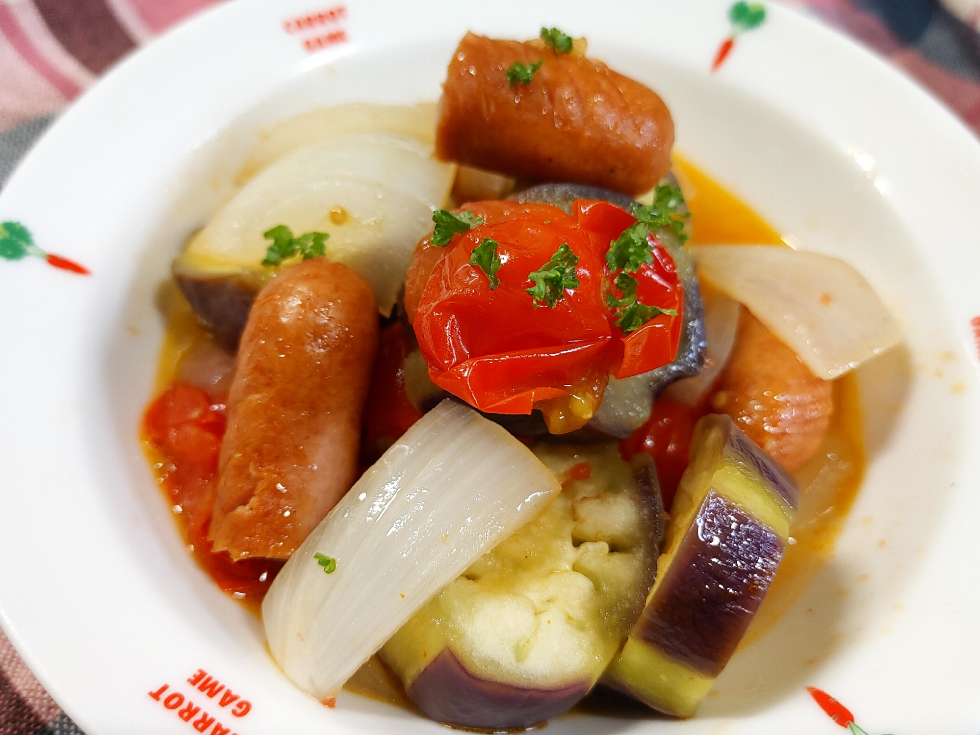 ストウブDe〜なすとミニトマト ウィンナーの蒸し煮