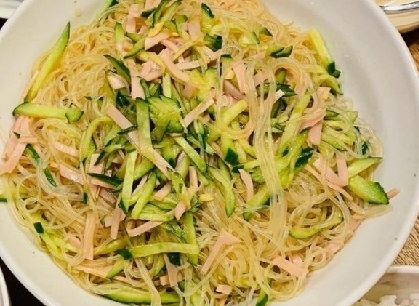 つるっとさっぱり　葛切りの中華サラダ