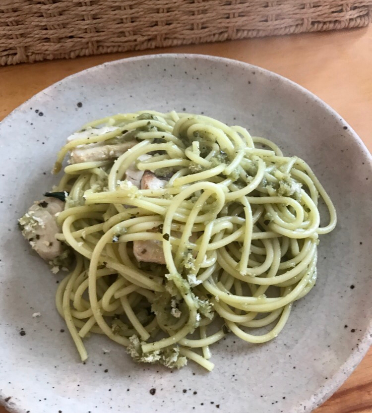 ブリのバジルパン粉パスタ