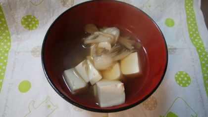 舞茸と豆腐のお吸い物