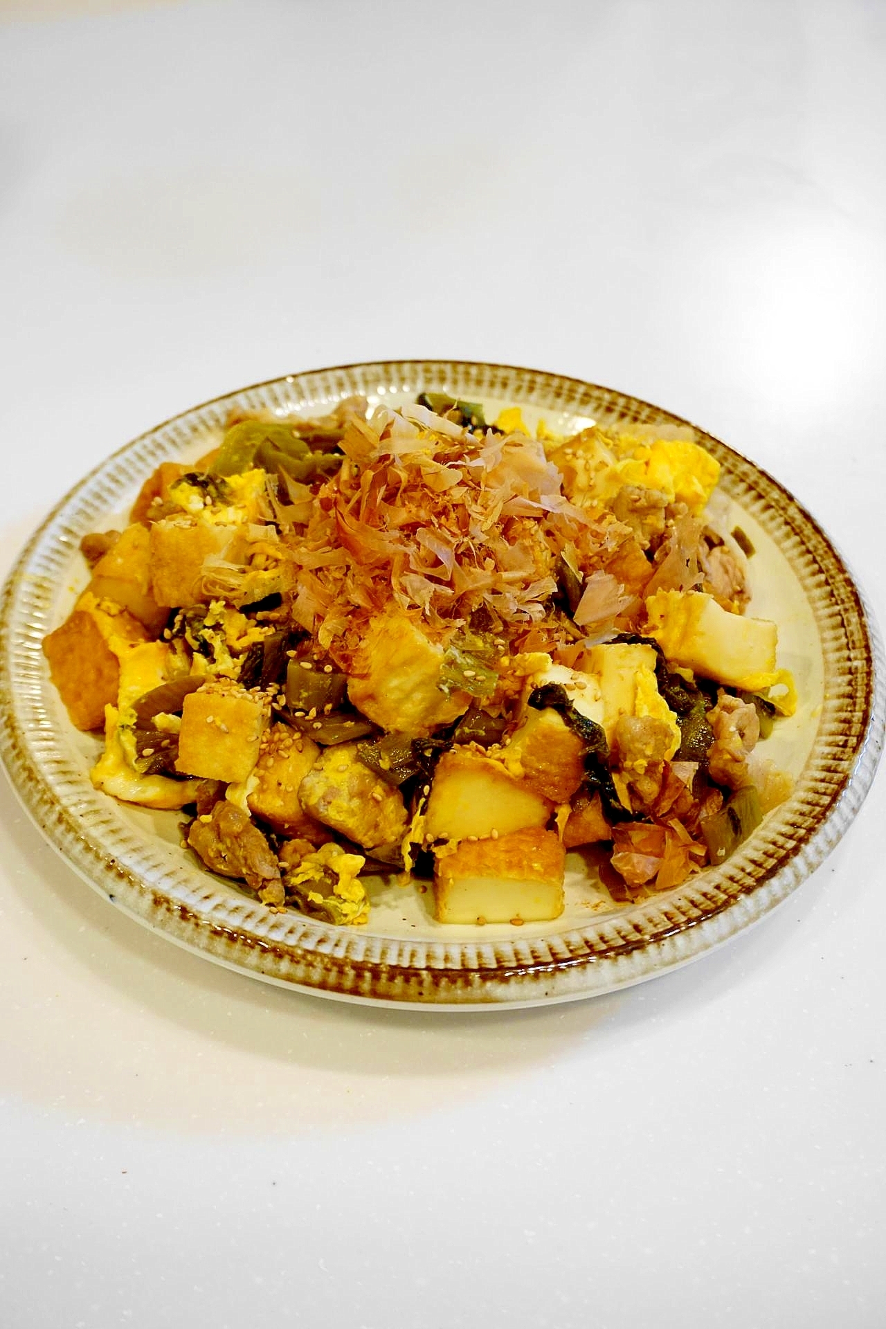 栄養満点で意外にヘルシー!高菜のチャンプルー