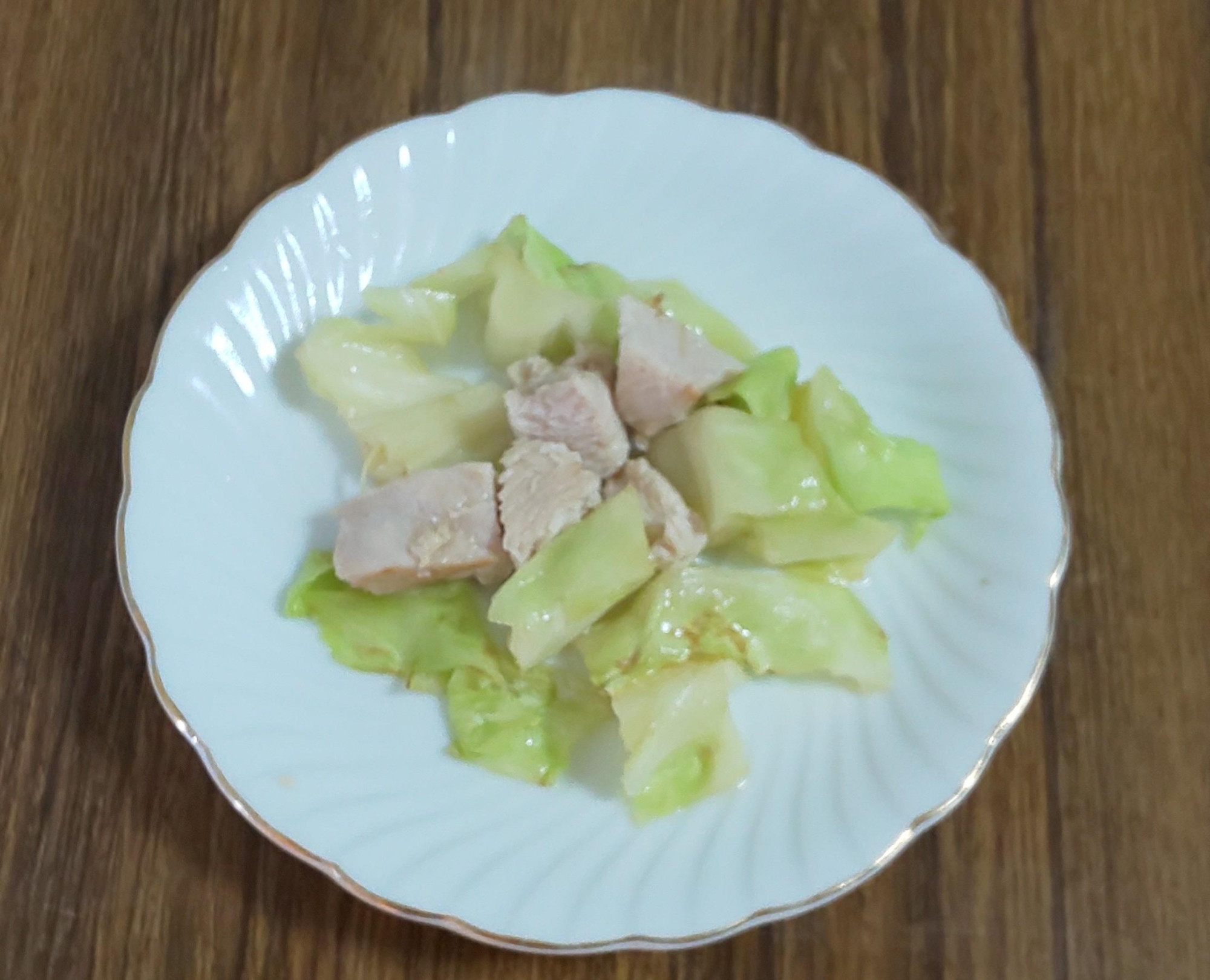 鶏むね肉とキャベツの炒め物