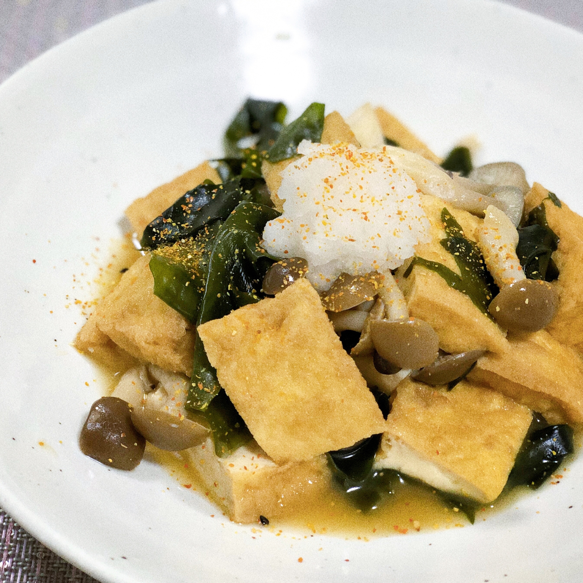 厚揚げとわかめの煮物 おろしと一緒に レシピ 作り方 By Maro Mee 楽天レシピ