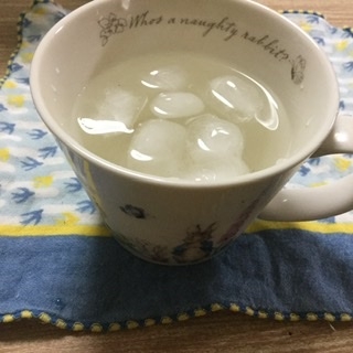 トゥルシー(ホーリーバジル)の炭酸水