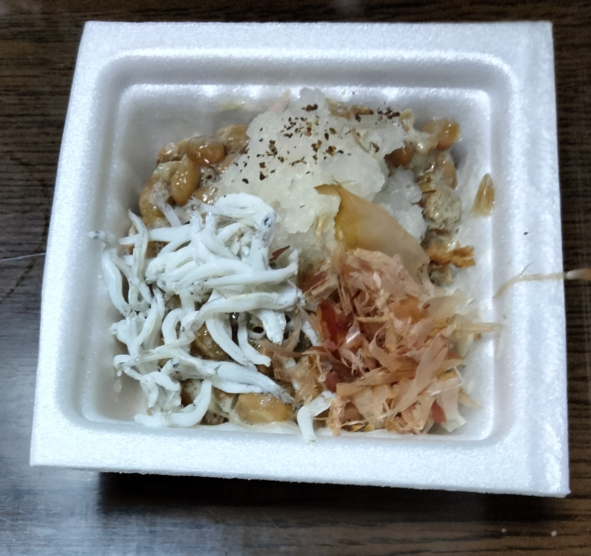 納豆アレンジ しらす大根おろし鰹節かけて