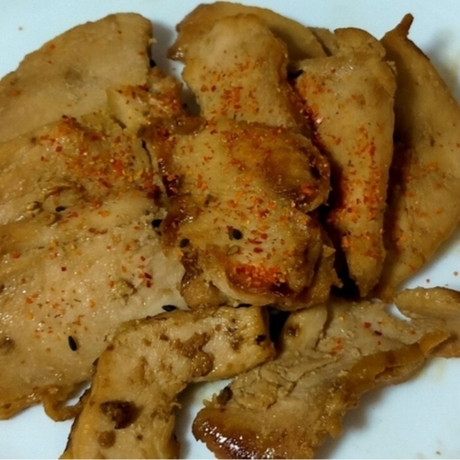 鶏むね肉のピリ辛焼き