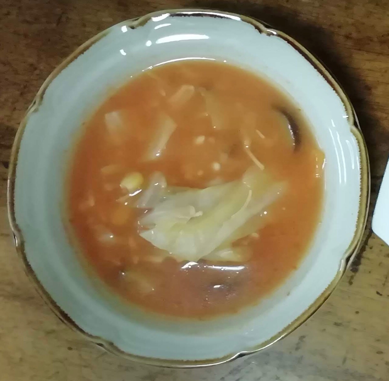 キャベツ入りトマトスープ
