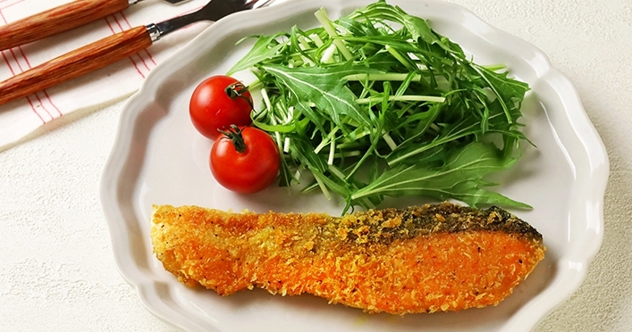 【主菜】	鮭のカレーパン粉焼き