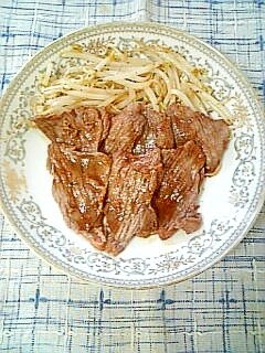 ☆牛肉にんにく醤油焼き、もやし添え☆ レシピ・作り方 by