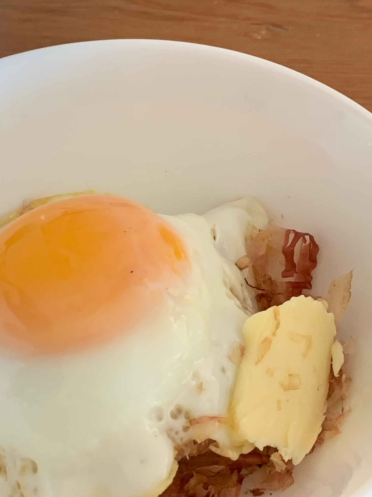 目玉焼きかつお節バターご飯