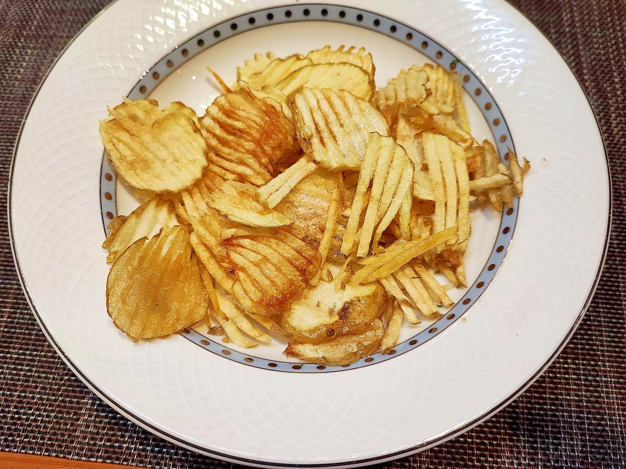 コンソメ味のポテトチップス