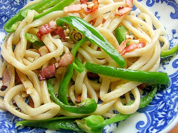 エコで早い！男の方にも❤ペペロンチーノ焼きうどん♪