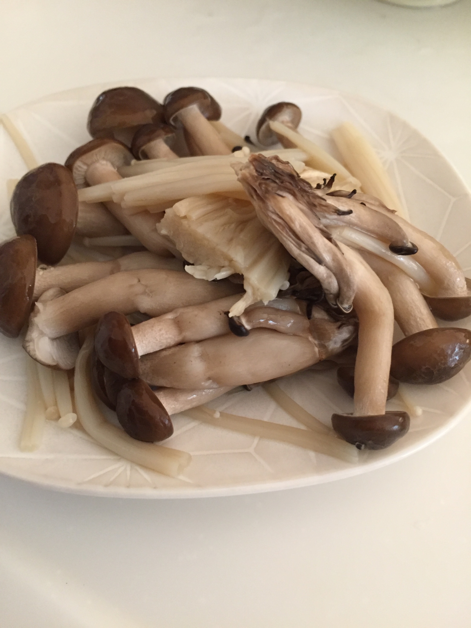 しめじとえのきのレモンオイル炒め レシピ 作り方 By へんてこへんてこママ 楽天レシピ しめじとえのきのレモンオイル炒め レシピ 作り方 By へんてこへんてこママ 楽天レシピ