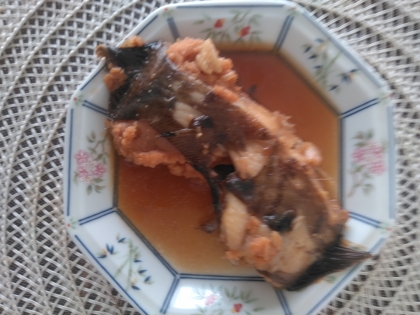 冷凍室にカレイが
あったので、夕食に
そのまま煮ました♪
簡単に出来てとっても
美味しかったです(@_@)