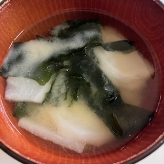 定番！基本のお味噌汁　わかめ・油揚げ・大根のみそ汁