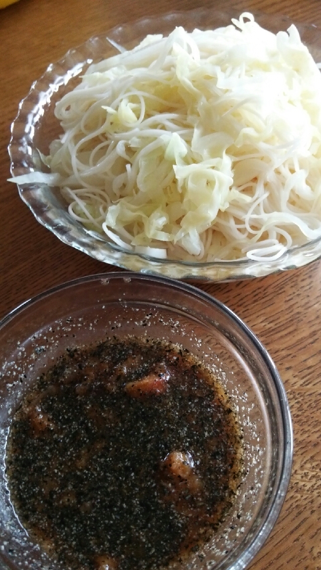 キャベツ素麺　梅タレ