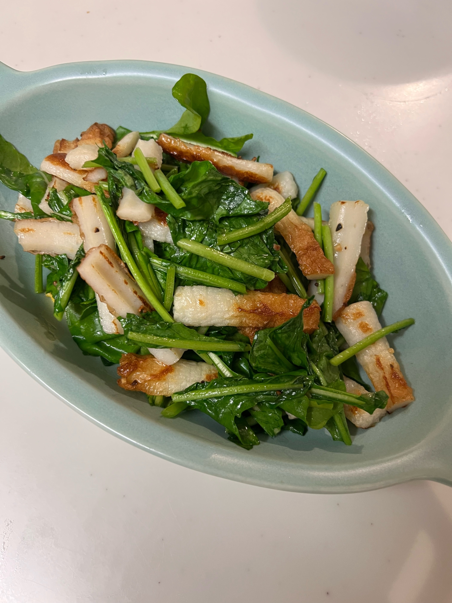 ちくわとルッコラの炒め物