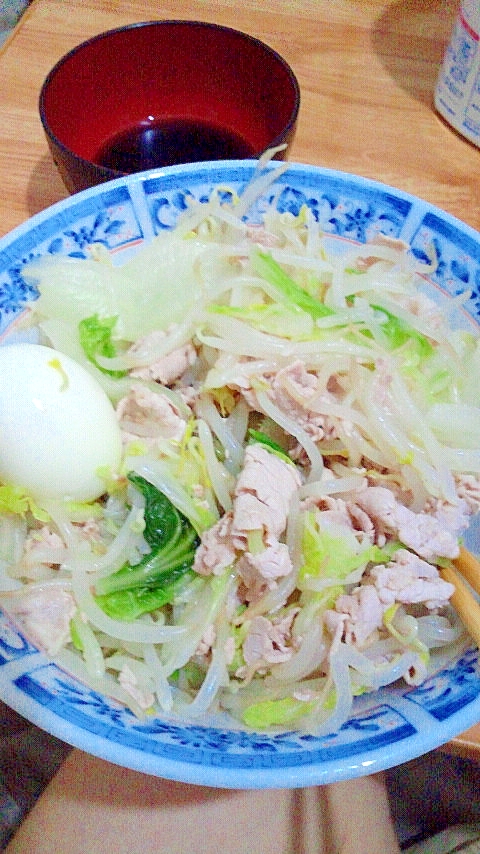 男の自炊料理。冷しゃぶ野菜つき。