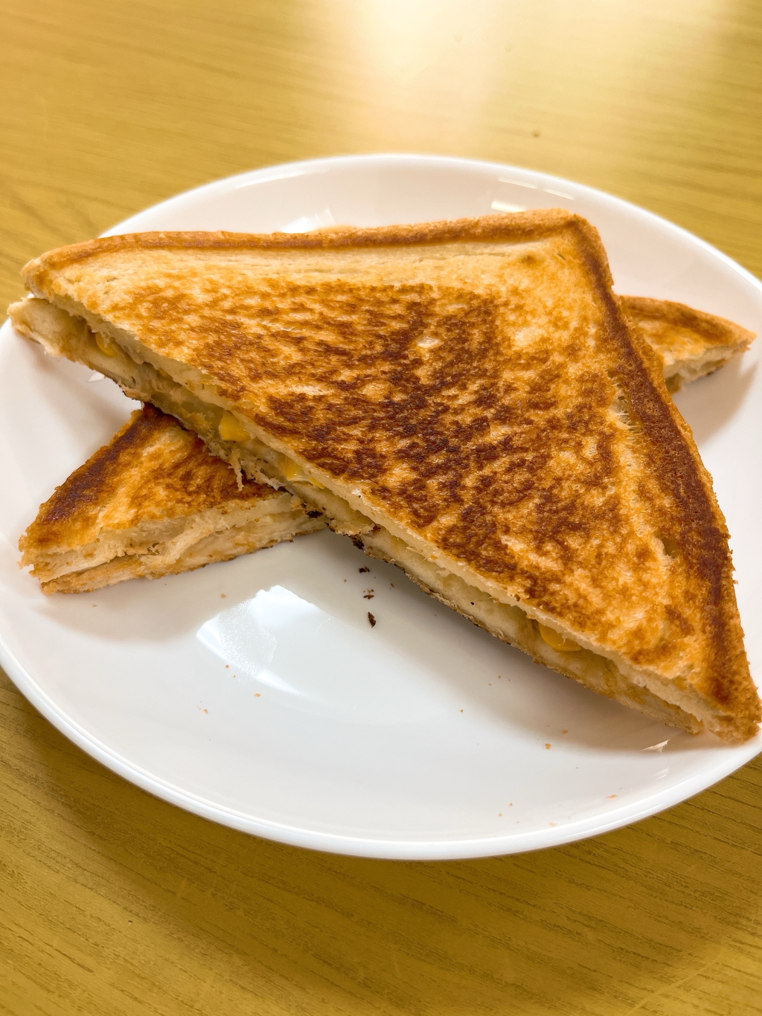 フライパンでもできる！ツナとコーンのホットサンド